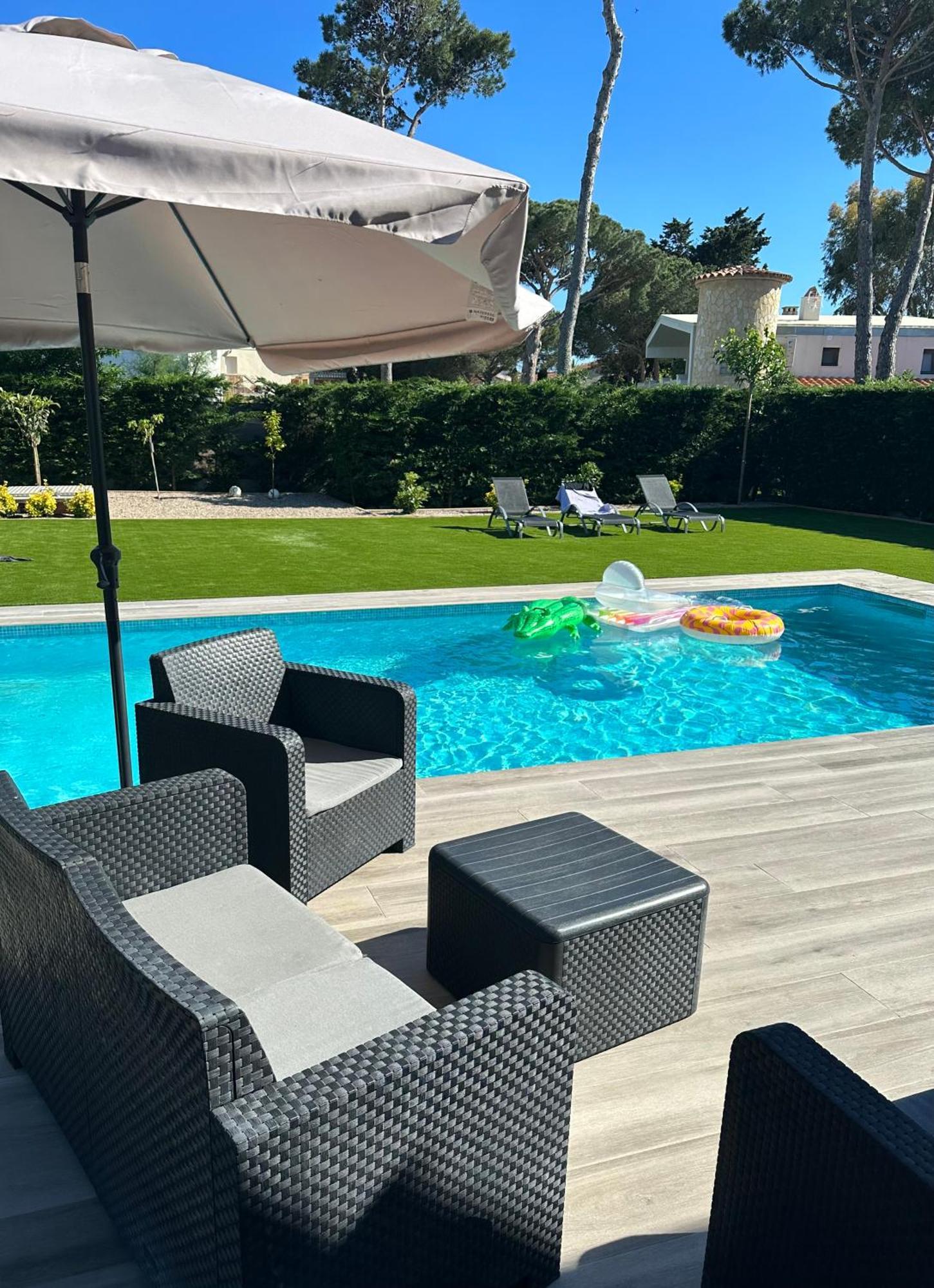 Villa Del Mas Pinell Лестартит Екстериор снимка