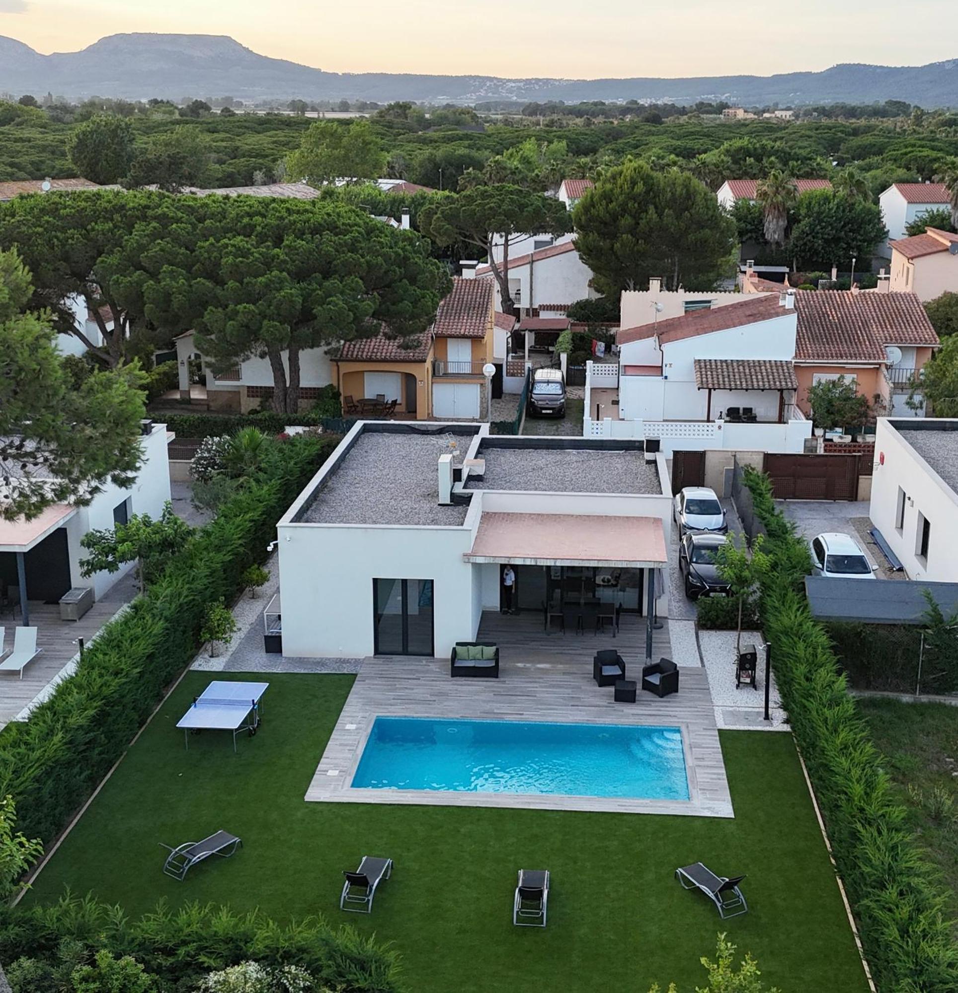 Villa Del Mas Pinell Лестартит Екстериор снимка